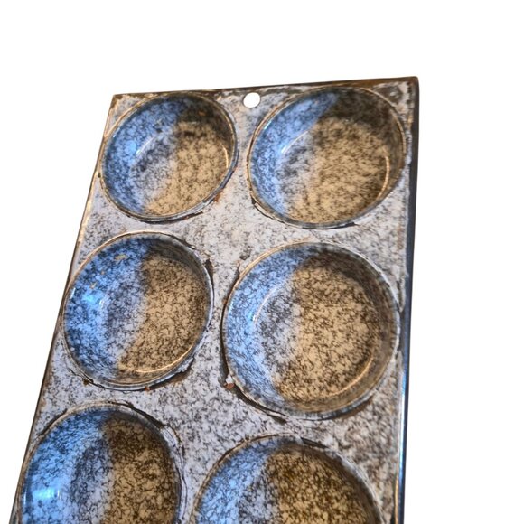 Vintage Enamelware Speckled Gray 8 Cup Muffin Pan Farmhouse Rustic Antique Decor - Picture 15 of 16